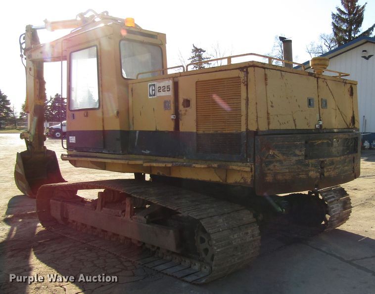 image for item DH8350 1985 Caterpillar 225 excavator