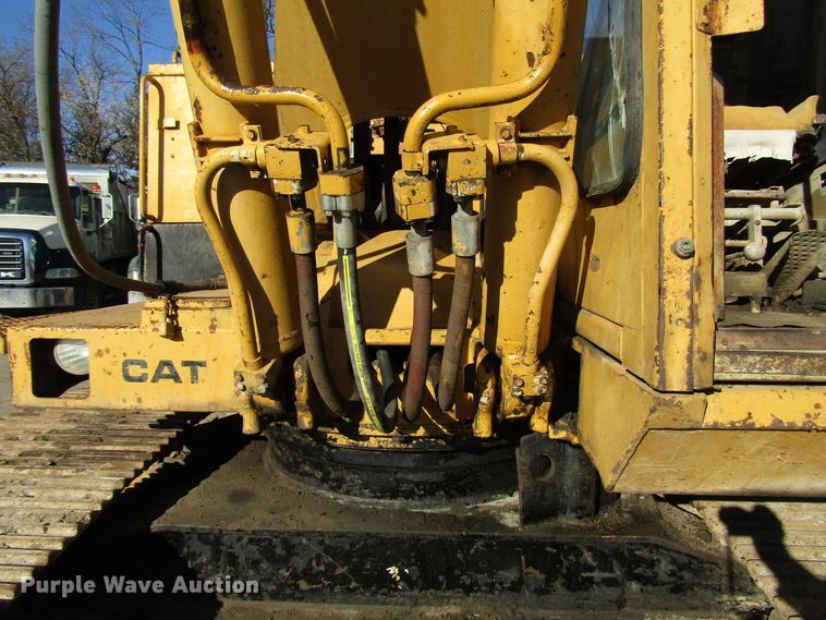 image for item DH8350 1985 Caterpillar 225 excavator