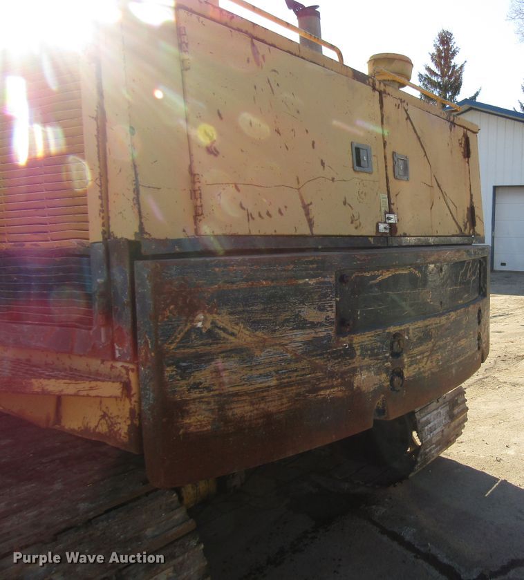 image for item DH8350 1985 Caterpillar 225 excavator