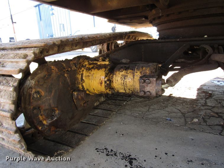 image for item DH8350 1985 Caterpillar 225 excavator