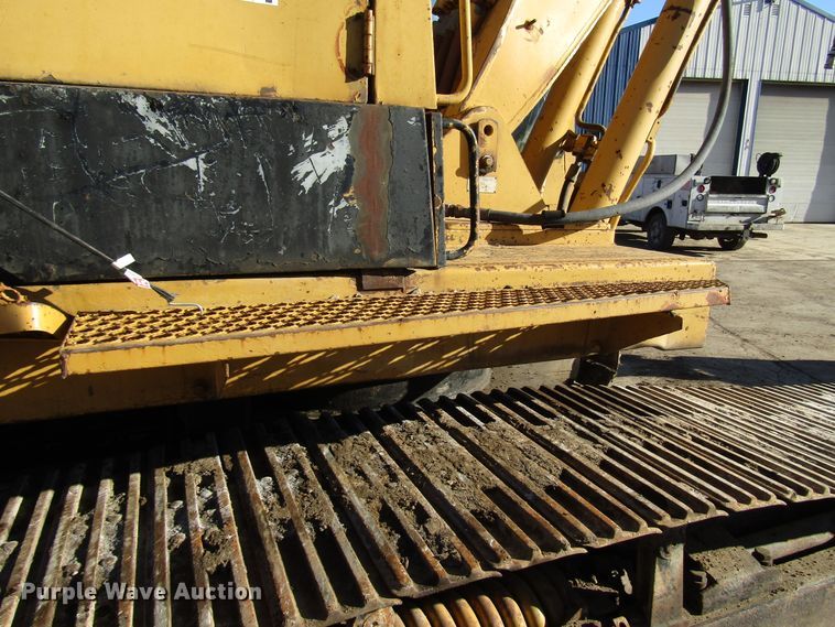 image for item DH8350 1985 Caterpillar 225 excavator
