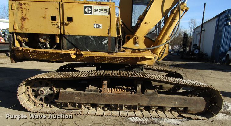 image for item DH8350 1985 Caterpillar 225 excavator