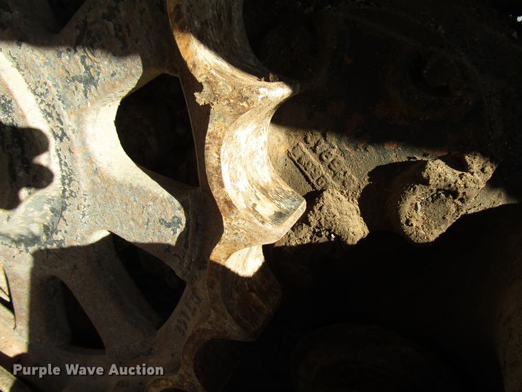 image for item DH8350 1985 Caterpillar 225 excavator