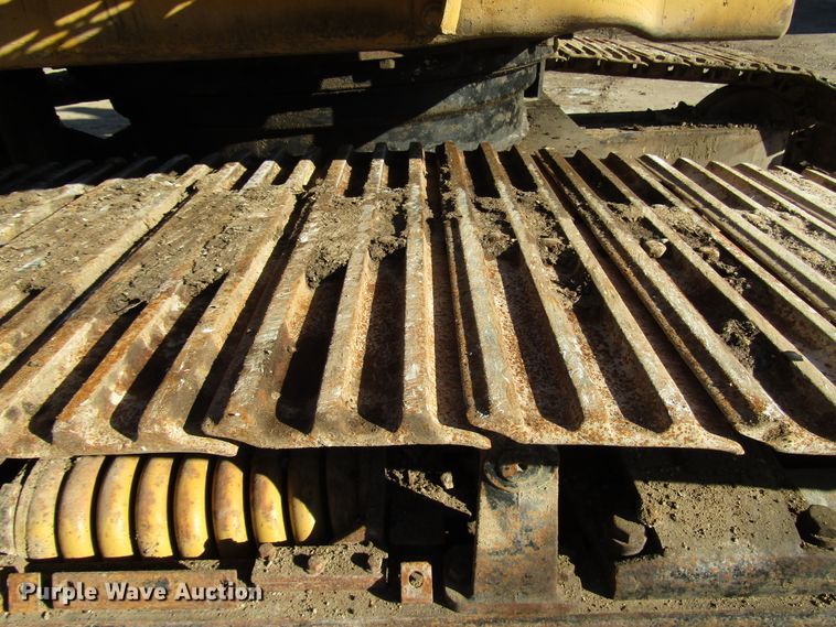 image for item DH8350 1985 Caterpillar 225 excavator