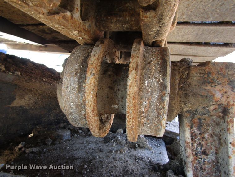 image for item DH8350 1985 Caterpillar 225 excavator