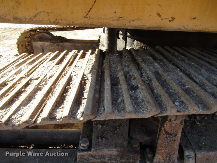 image for item DH8350 1985 Caterpillar 225 excavator