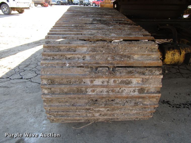 image for item DH8350 1985 Caterpillar 225 excavator