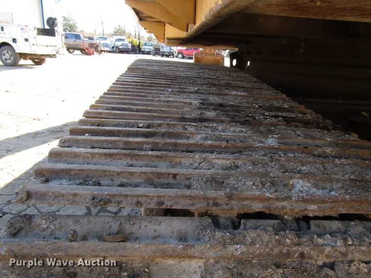 image for item DH8350 1985 Caterpillar 225 excavator