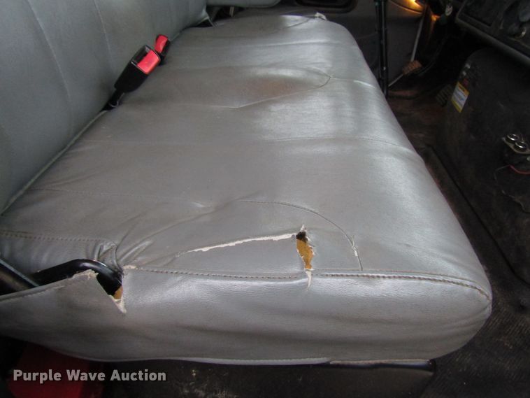 image for item DH8370 2006 International 7500 digger derrick truck