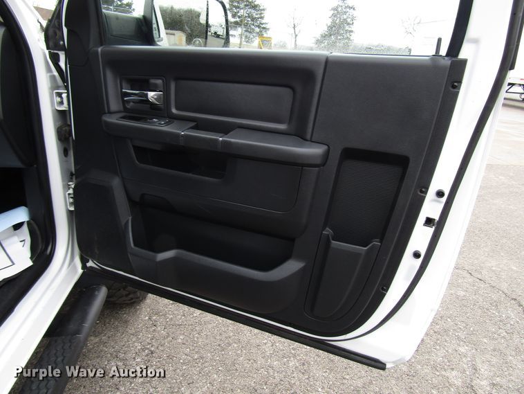 image for item DH8371 2012 Dodge Ram 5500 bucket truck