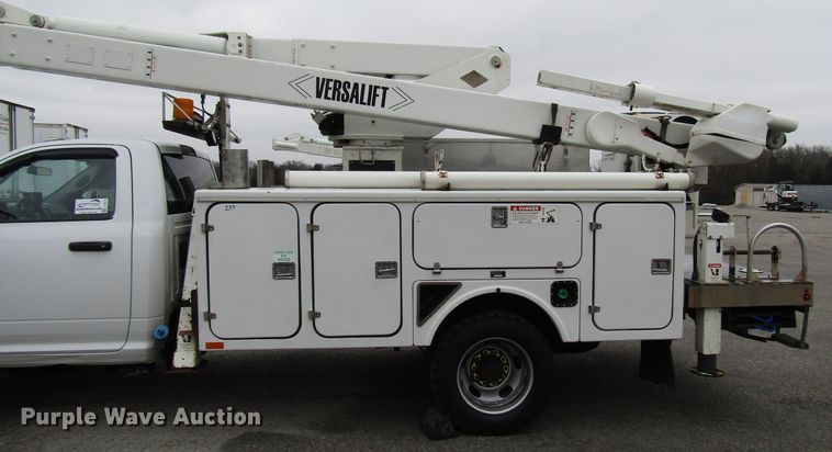 image for item DH8371 2012 Dodge Ram 5500 bucket truck