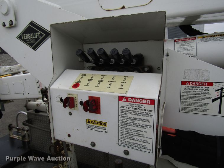 image for item DH8371 2012 Dodge Ram 5500 bucket truck