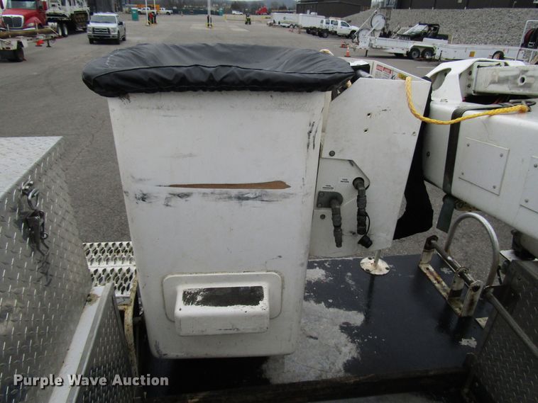 image for item DH8371 2012 Dodge Ram 5500 bucket truck