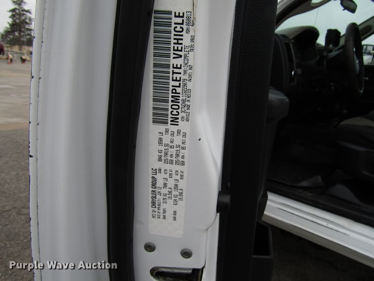 image for item DH8371 2012 Dodge Ram 5500 bucket truck