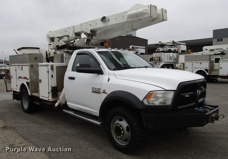 image for item DH8372 2013 Dodge Ram 5500 bucket truck