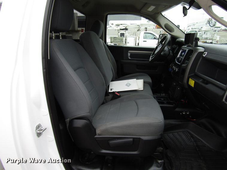 image for item DH8372 2013 Dodge Ram 5500 bucket truck