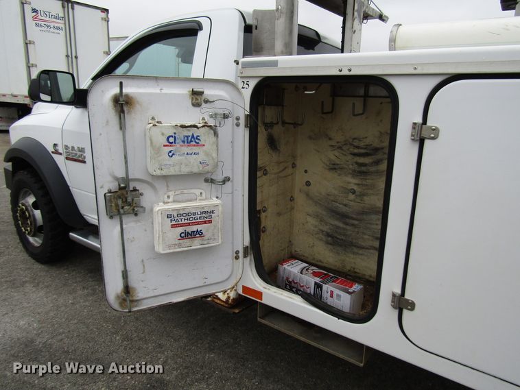 image for item DH8372 2013 Dodge Ram 5500 bucket truck