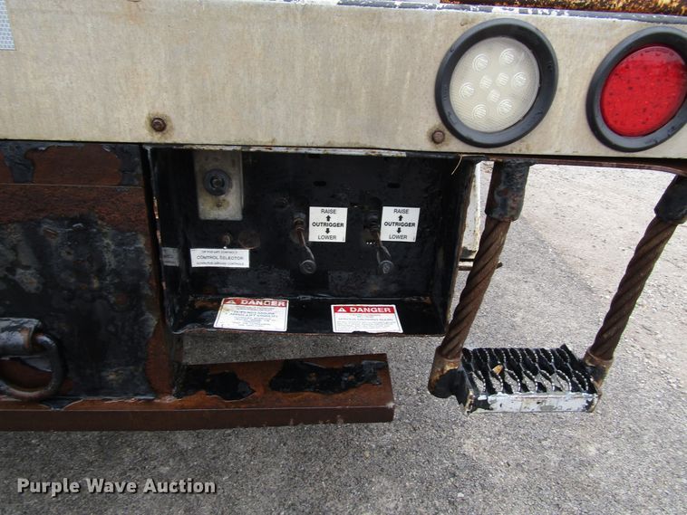 image for item DH8372 2013 Dodge Ram 5500 bucket truck