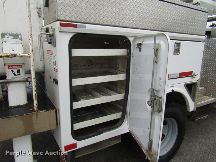 image for item DH8372 2013 Dodge Ram 5500 bucket truck