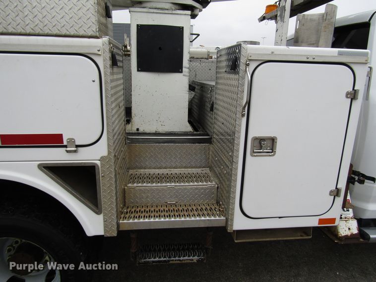 image for item DH8372 2013 Dodge Ram 5500 bucket truck