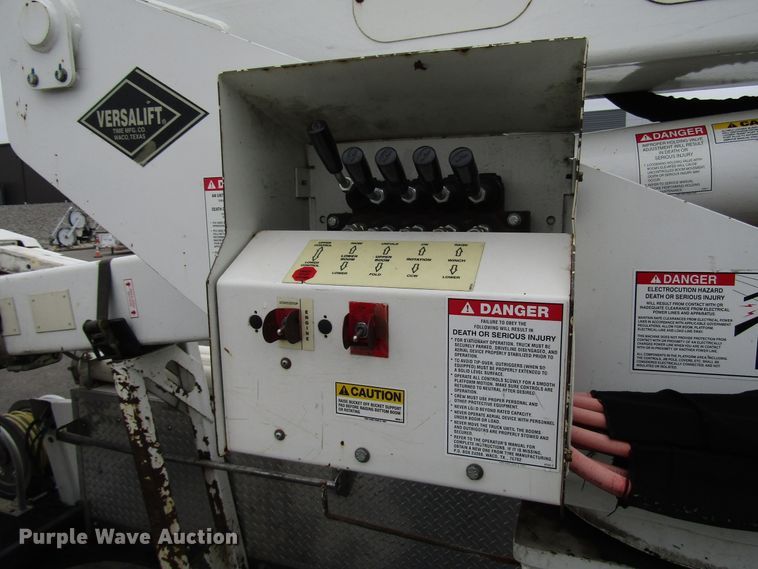 image for item DH8372 2013 Dodge Ram 5500 bucket truck