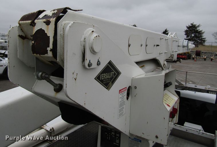 image for item DH8372 2013 Dodge Ram 5500 bucket truck