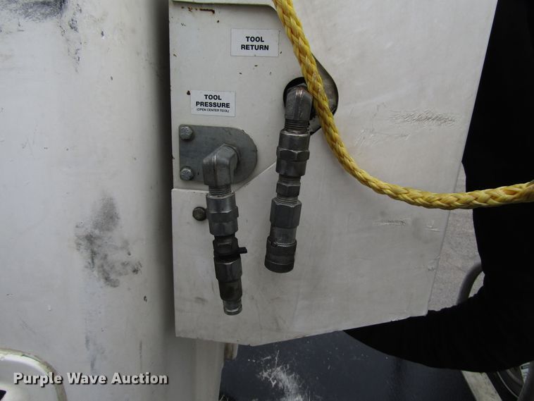 image for item DH8372 2013 Dodge Ram 5500 bucket truck