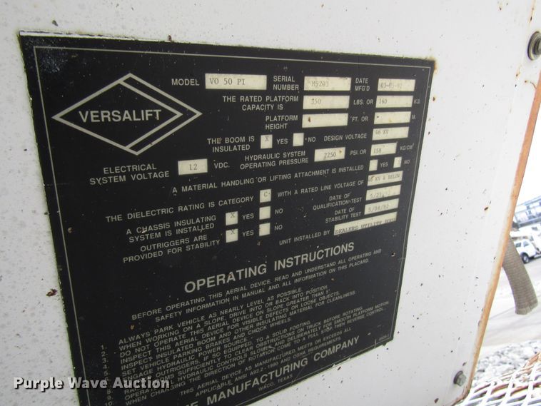 image for item DH8373 12'L x 92"W chip bed with boom