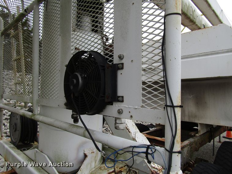 image for item DH8373 12'L x 92"W chip bed with boom