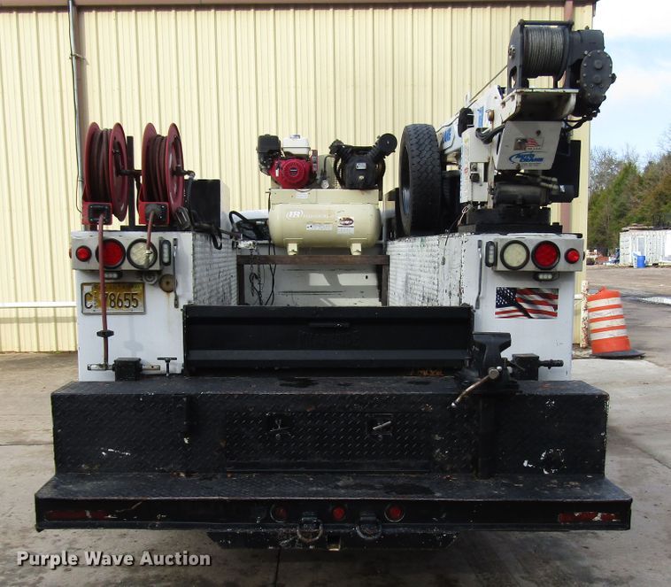 image for item DH8374 2011 Ford F550 service truck