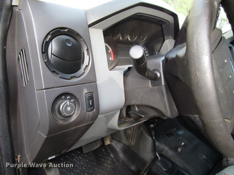 image for item DH8374 2011 Ford F550 service truck