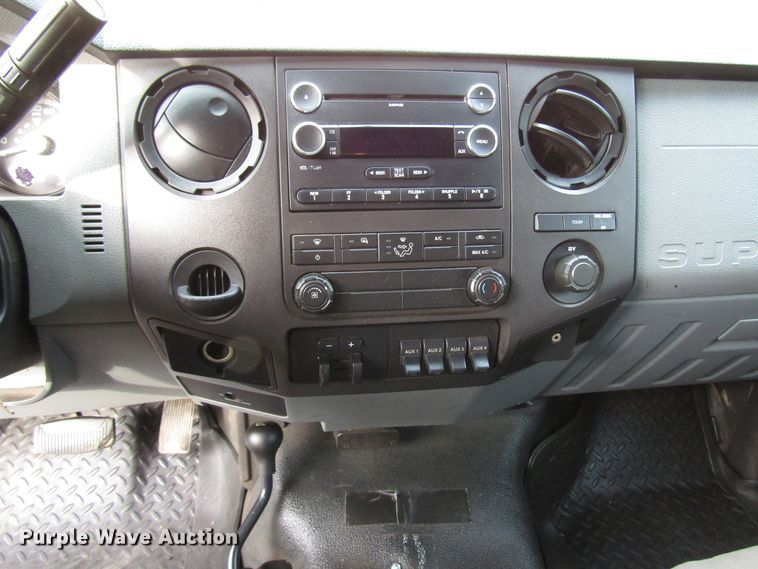 image for item DH8374 2011 Ford F550 service truck