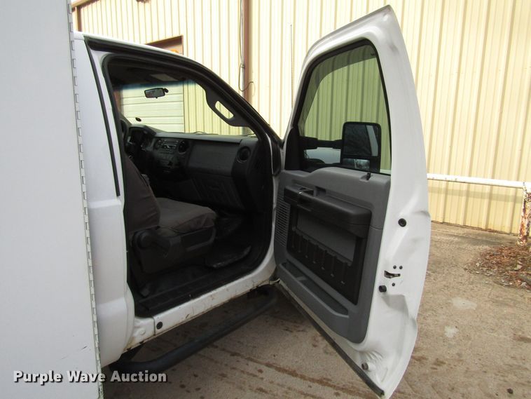 image for item DH8374 2011 Ford F550 service truck