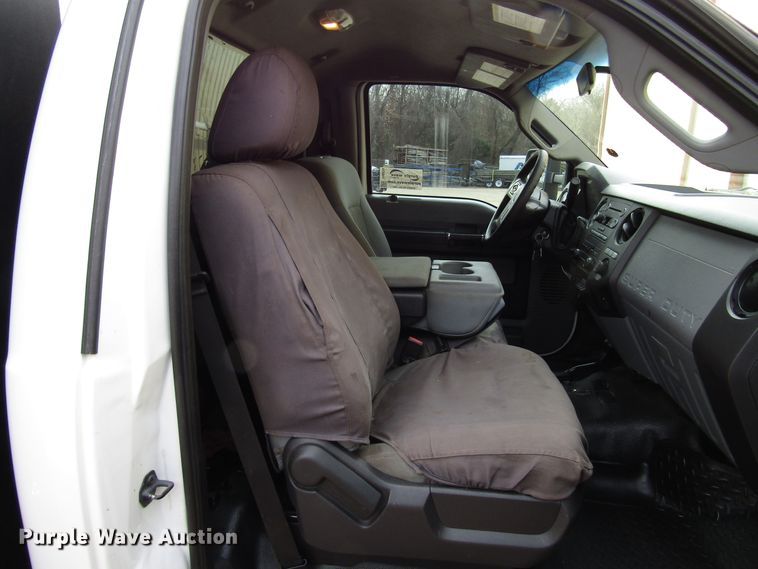 image for item DH8374 2011 Ford F550 service truck