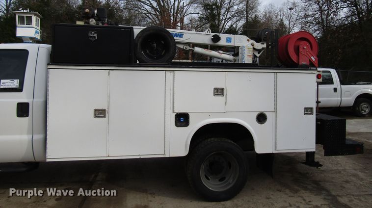 image for item DH8374 2011 Ford F550 service truck