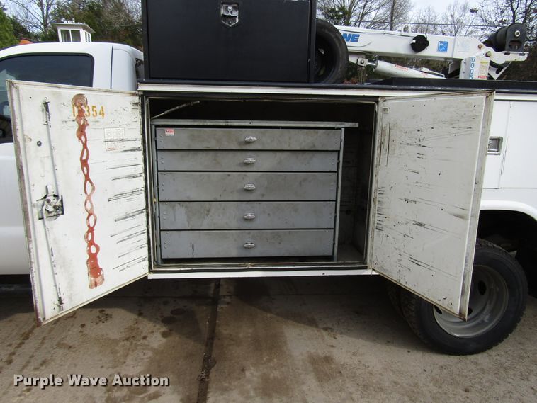 image for item DH8374 2011 Ford F550 service truck