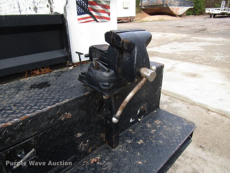 image for item DH8374 2011 Ford F550 service truck