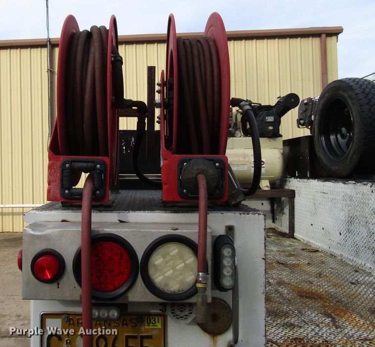 image for item DH8374 2011 Ford F550 service truck