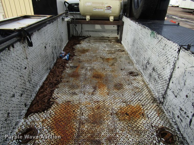 image for item DH8374 2011 Ford F550 service truck