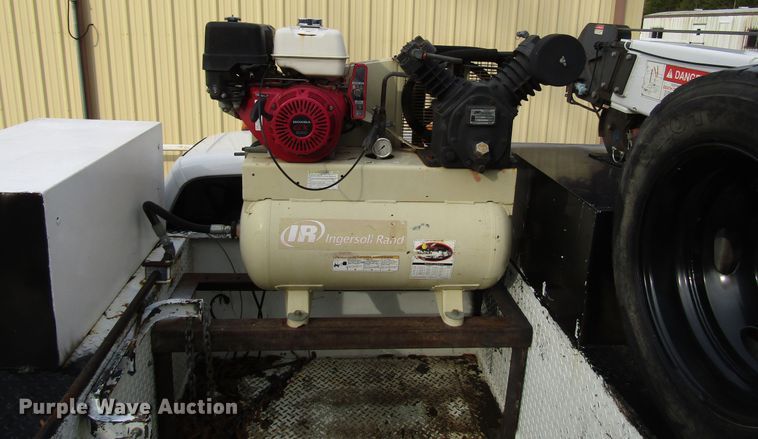 image for item DH8374 2011 Ford F550 service truck