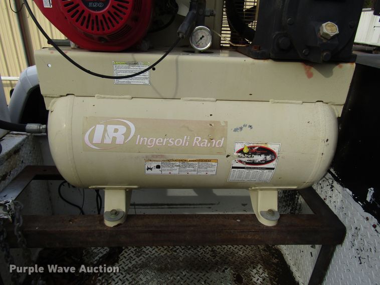 image for item DH8374 2011 Ford F550 service truck