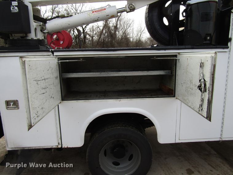 image for item DH8374 2011 Ford F550 service truck