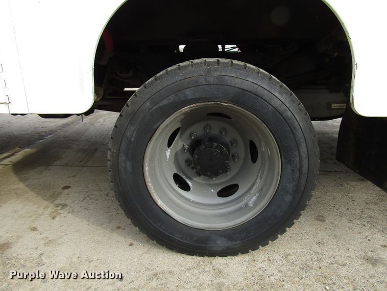image for item DH8374 2011 Ford F550 service truck