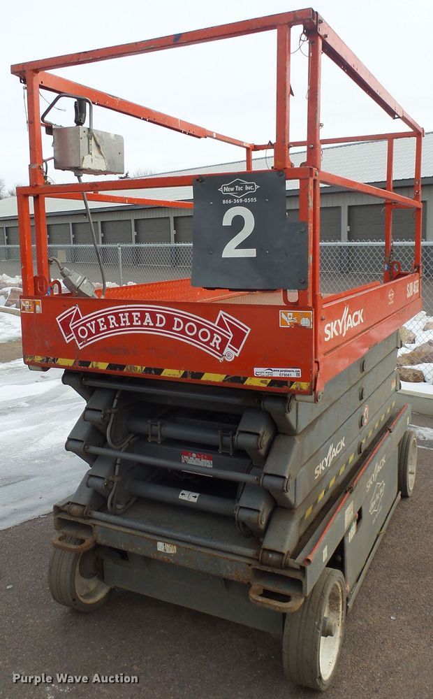 image for item EF9561 Skyjack SJIII 4632 scissor lift