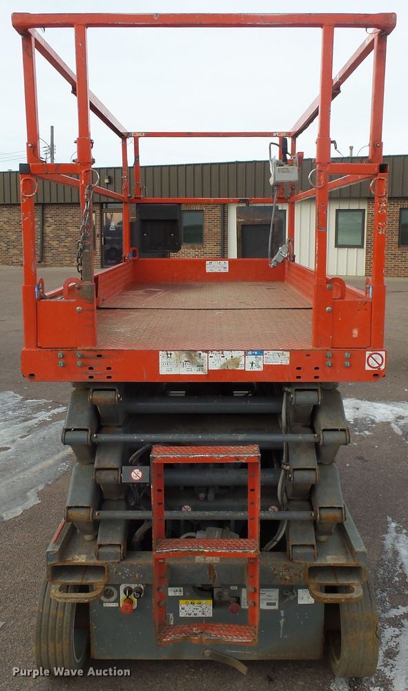 image for item EF9561 Skyjack SJIII 4632 scissor lift