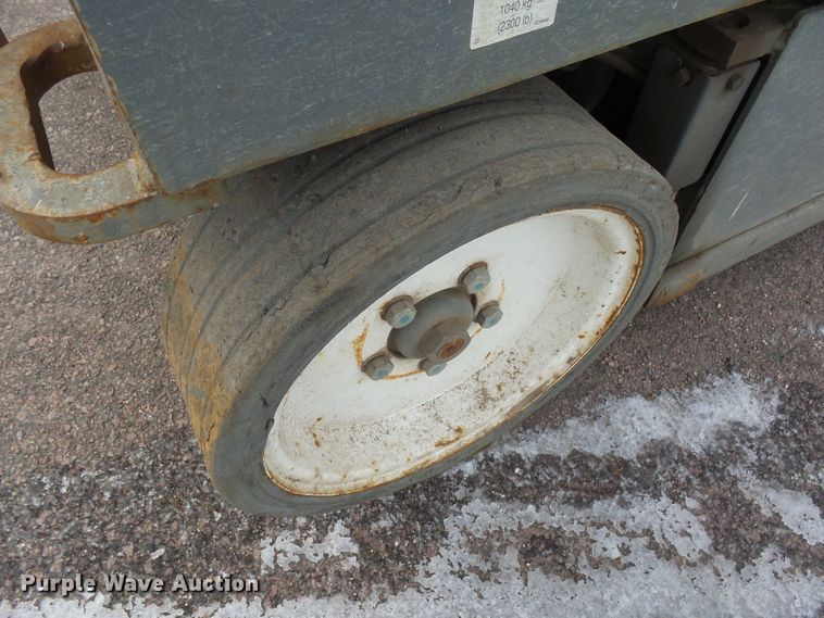 image for item EF9561 Skyjack SJIII 4632 scissor lift