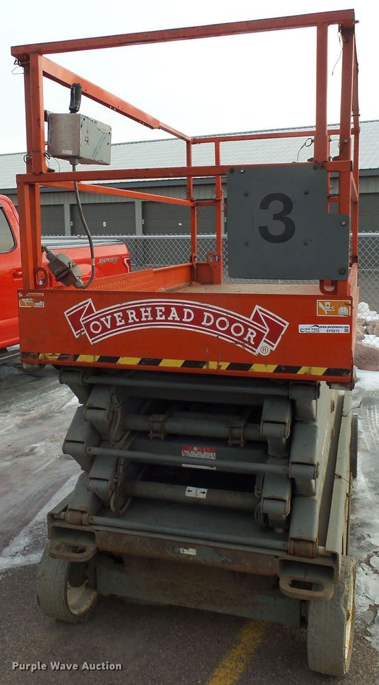 image for item EF9575 Skyjack SJIII 4632 scissor lift