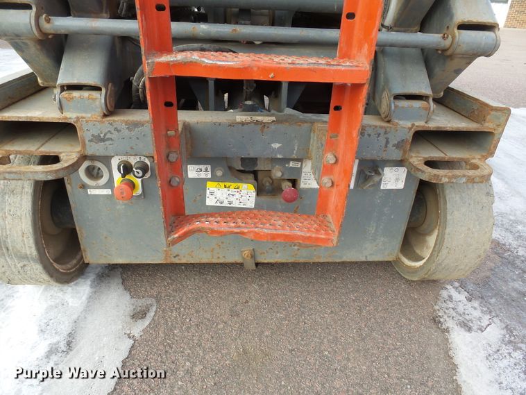 image for item EF9575 Skyjack SJIII 4632 scissor lift