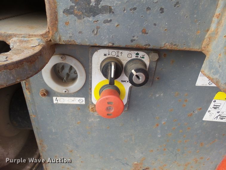 image for item EF9575 Skyjack SJIII 4632 scissor lift