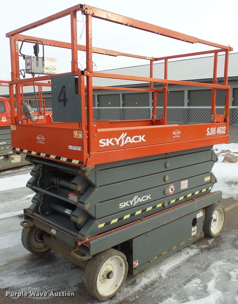 image for item EF9576 2018 Skyjack SJIII 4632 scissor lift